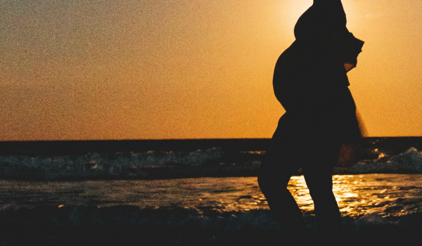 La maternidad abraza un proceso complejo en el que te sumergirás en un estado de gran sensibilidad emocional, de ahí que te sientas triste en algunas ocasiones